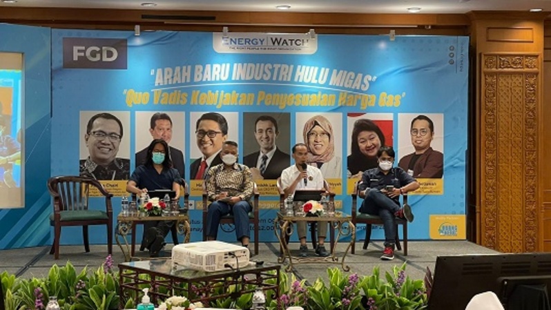 FGD dengan tema Arah Baru Industri Hulu Migas : Quo Vadis Kebijakan Penyesuain Harga Gas yang digelar oleh Energy Watch di Jakarta, Kamis (25/8)