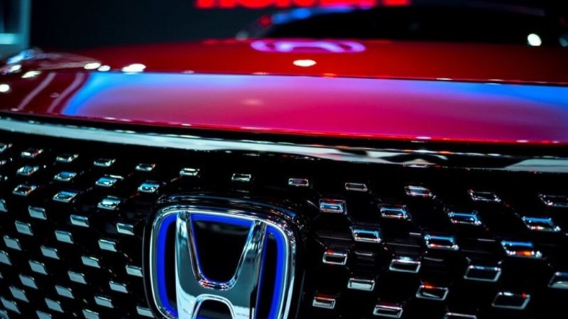 Logo Honda Motor ditampilkan di Bangkok International Motor Show ke-43, Thailand pada 22 Maret 2022. (FOTO: REUTERS/Athit Perawongmetha)