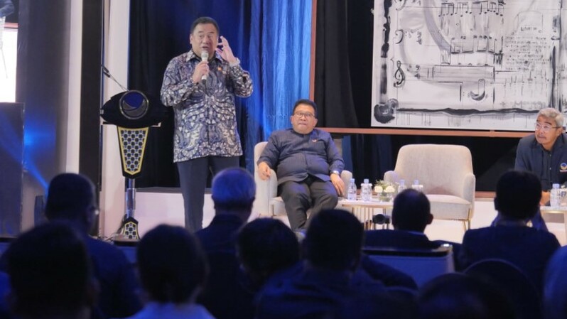 Wakil Ketua DPR RI Bidang Korinbang Rachmat Gobel mengajak para politisi dan partai-partai politik untuk membangun politik berwawasan budaya.
Sumber: Istimewa