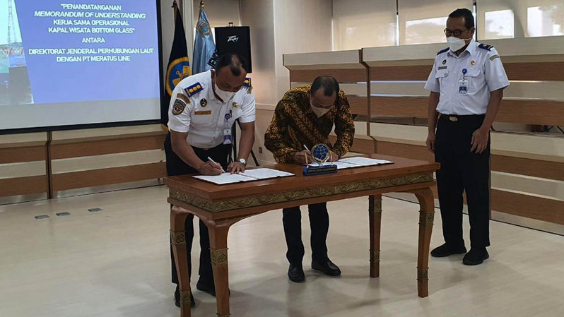Penandatanganan MoU antara Direktorat Jenderal Perhubungan Laut dengan PT Meratus Line untuk pengoperasian kapal wisata di Labuan Bajo di Jakarta, Kamis (15/9/2022). Foto:Kemenhub