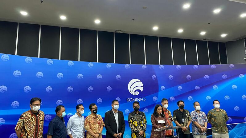 Staf Khusus Menkominfo selaku Ketua Tim Komunikasi Publik Migrasi TV Digital Rosarita Niken Widiastuti dalam konferensi pers di gedung Kemenkominfo, Jakarta, (23/9/2022). 

 

 