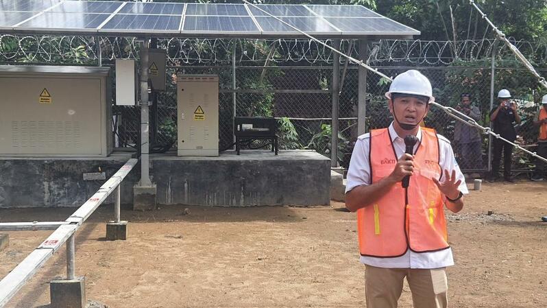 Bambang Noegroho, Direktur Infrastruktur BAKTI saat meresmikan BTS 4G di desa Selong Belanak, Lombok, NTB, Rabu (5/10/2022). (Foto: Investor daily/Eman)