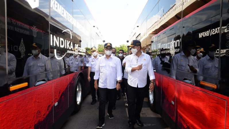 Peninjauan Bus Listrik Merah Putih yang digunakan untuk perhelatan Konferensi Tingkat Tinggi (KTT) G20. (Foto: Kementerian Perhubungan)