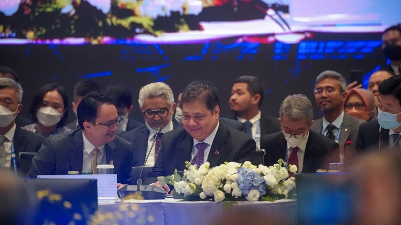Menko Airlangga memimpin Delegasi Republik Indonesia dalam acara APEC Ministerial Meeting (AMM), Kamis (17/11/2022). (Foto: Biro KLIP Kemenko Perekonomian)