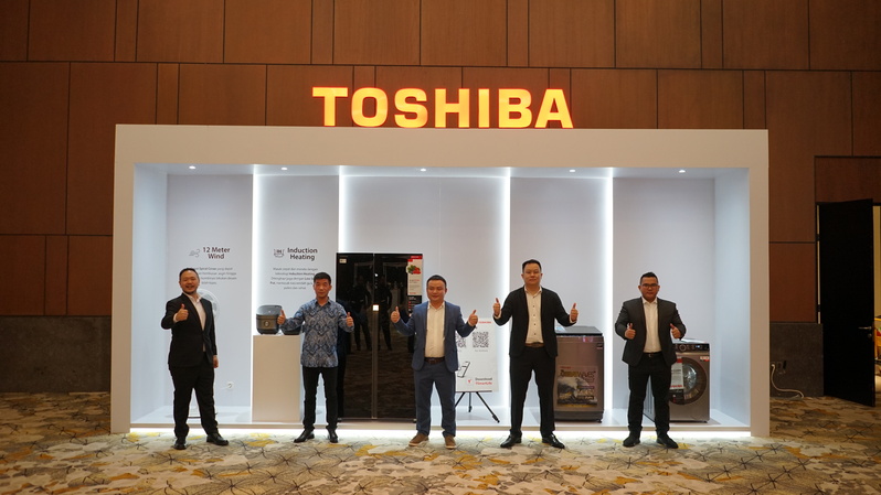 Toshiba Lifestyle Indonesia (Toshiba) agresif memperkenalkan perangkat elektronik rumah tangga terbarunya untuk meningkatkan pengalaman penggunaan lebih baik dan mendukung gaya hidup modern. 