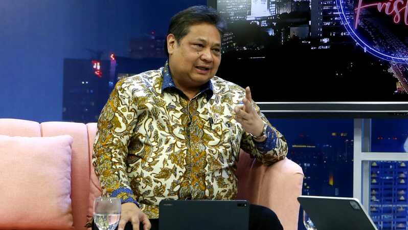 Menko Airlangga Hartarto saat menjadi bintang tamu dalam Obrolan Malam Fristian, Rabu (23/11/2022).