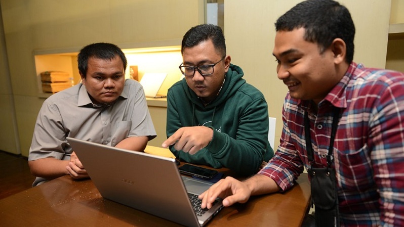 Acer memberikan dukungan berupa perangkat laptop Acer kepada alumni Digital Leadership Bootcamp untuk disabilitas dari Yayasan Indonesia Lebih Baik (YILB). (Ist)