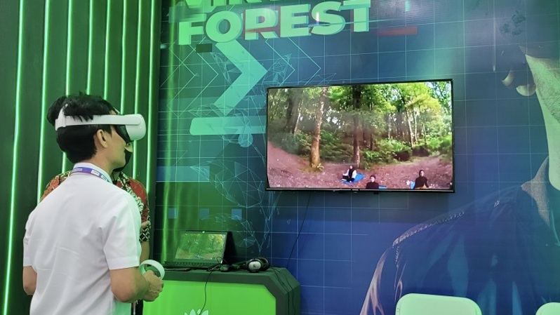 Perhutani Virtual Forest hadir dalam kegiatan Indonesia Metaverse Show 2023 sebagai rangkaian acara ulang tahun Kementerian Badan Usaha Milik Negara (BUMN) yang ke-25 tahun, bertempat di Telkom Landmark Tower, Jakarta Selatan, Rabu (18/1/2023). (Ist)