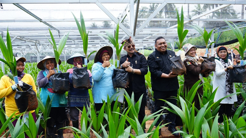 Menteri Pertanian Syahrul Yasin Limpo saat meluncurkan Pusat Nursery Perkebunan di Desa Wonorejo, Kecamatan Tulis, Kabupaten Batang, Jawa Tengah, Jumat 20 Januari 2023.