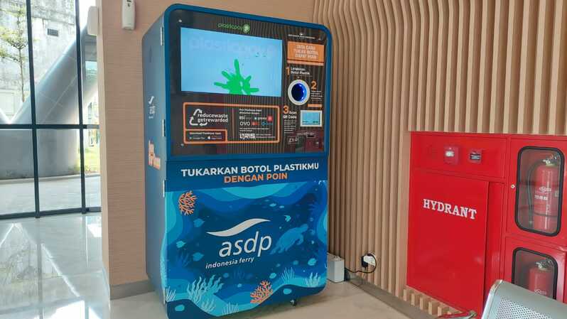 ASDP konsisten memerangi sampah laut dengan menerapkan reverse vending machine. Selain RVM, ASDP menempatkan dropbox manual sebanyak empat titik yang berlokasi di Jabodatabek dan Merak. (ist)