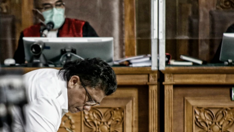 Terdakwa kasus dugaan pembunuhan berencana Brigadir Yosua, Ferdy Sambo mengikuti sidang lanjutan di PN Jakarta Selatan, Jakarta, Selasa 24 Januari 2023. (B-Universe Photo / Joanito De Saojoao)