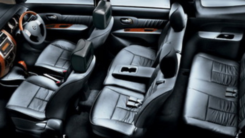 Tampilan Interior  Nissan Grand  Livina  X Gear Lebih Sporty
