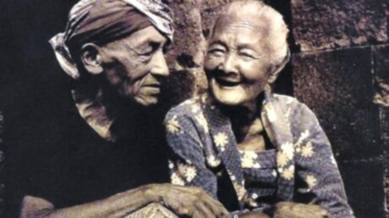 Orang lanjut tua (lansia) di Indonesia. Foto ilustrasi: IST