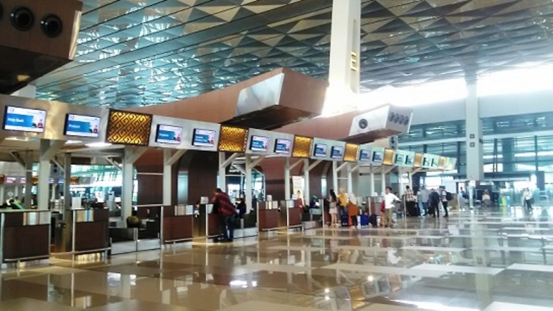 Ruang check-in maskapai penerbangan domestik Garuda Indonesia di Terminal 3 Bandara Soetta. Foto ilustrasi: Investor Daily/Gora Kunjana 