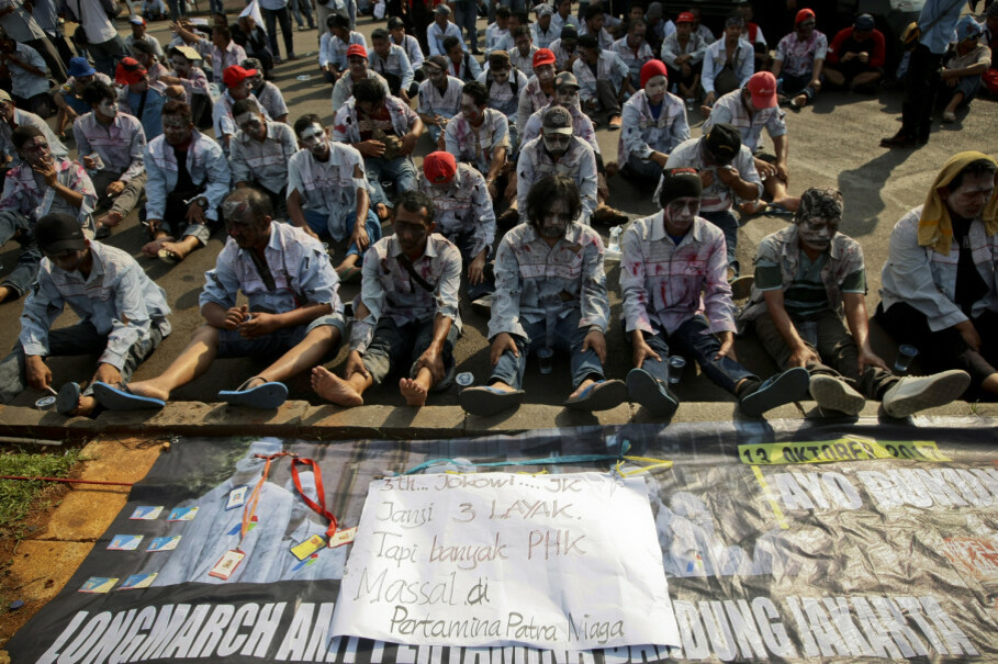 The workers blamed Jokowi for their unfair dismissals. (JG Photo/Yudha Baskoro)