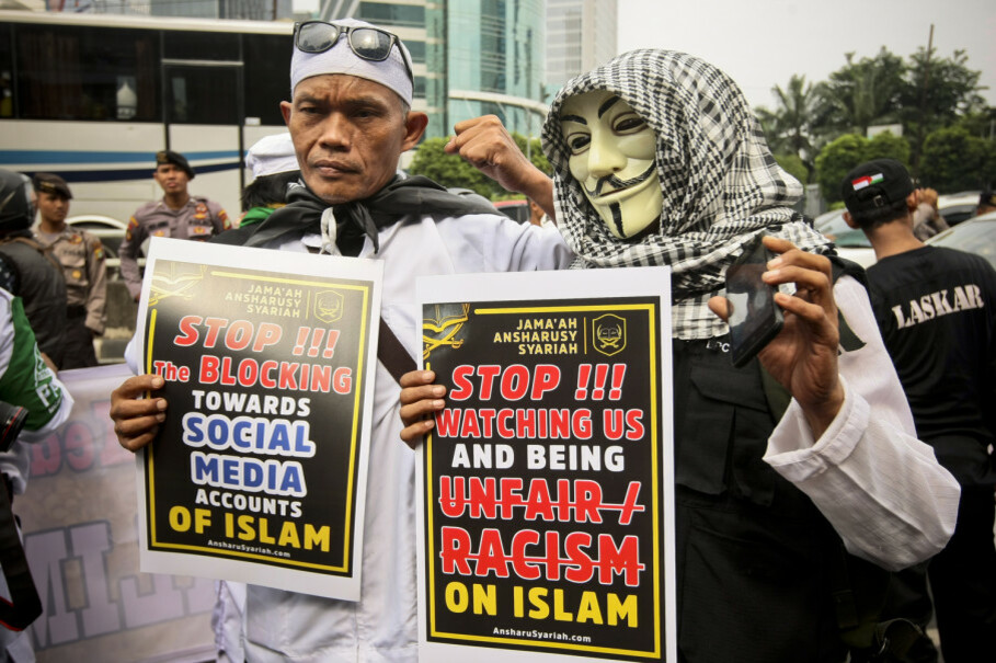 Protestors accused Facebook of discriminating against Muslims. (JG Photo/Yudha Baskoro)