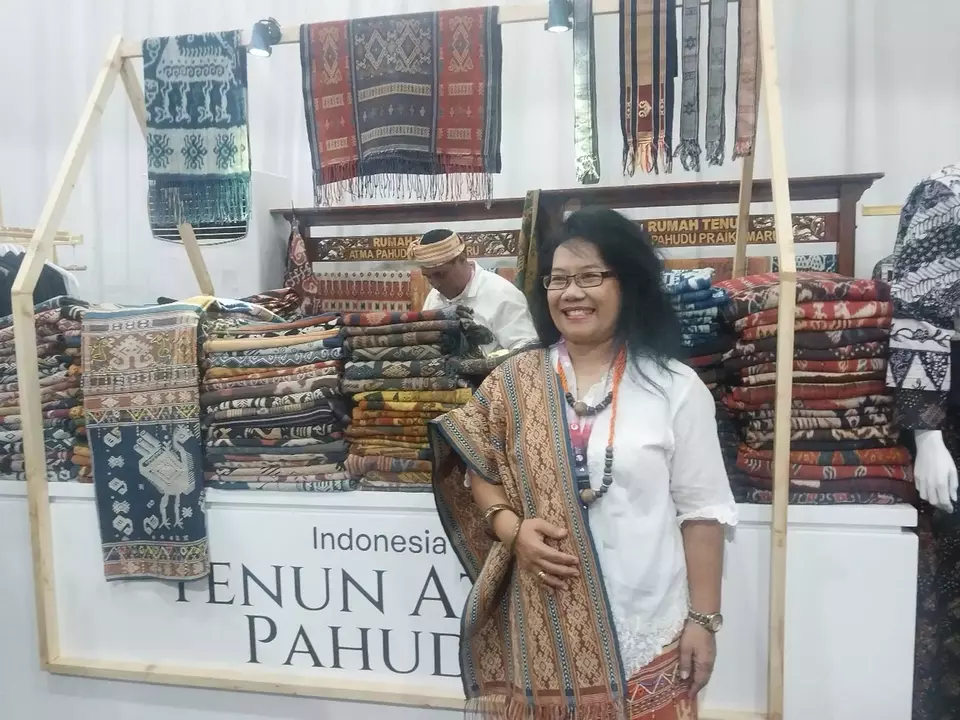 ASEAN MSMEs Try to Make Traditional Fabrics Go International