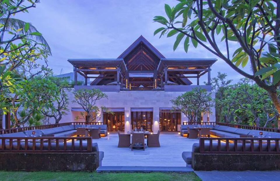 Cherish Your Holiday Moments With a Stay in Fairmont Sanur Beach Bali