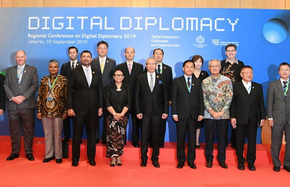 Foreign Ministry Steps Up Game in Digital Diplomacy