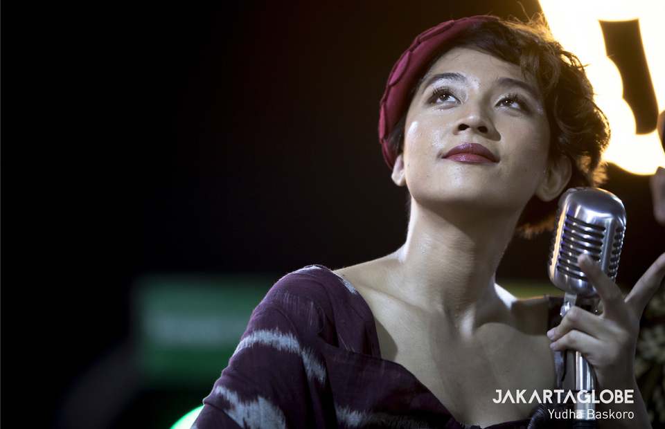 Madame & Toean vocalist, Rahma Sekar Savitri sings a song about nature during Java Jazz 2020 on Friday (28/02). (JG Photo/Yudha Baskoro)