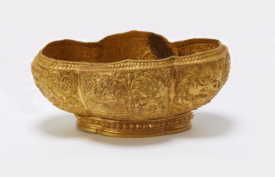 This 16-carat Golden Bowl is adorned with eight scenes of the Ramayana story. It was discovered unintentionally by a sand digger in a rice field located in Wonoboyo Village, Klaten Regency, Central Java Province, in 1990. (Photo courtesy of Asean Cultural Heritage Archive)