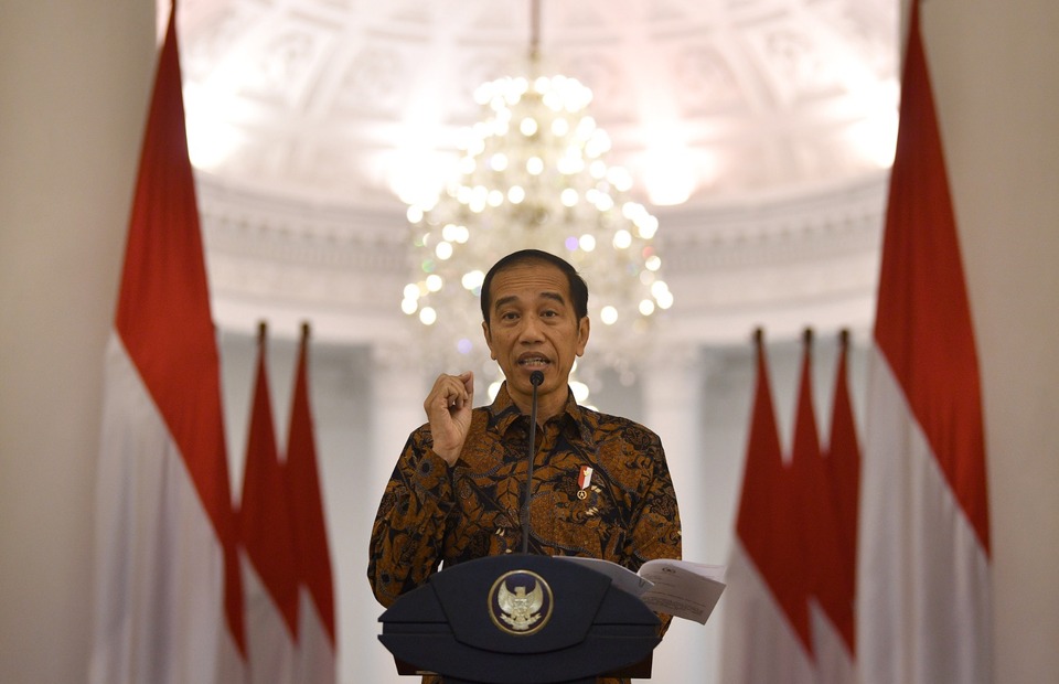 Jokowi Urges Indonesians to Stay Home