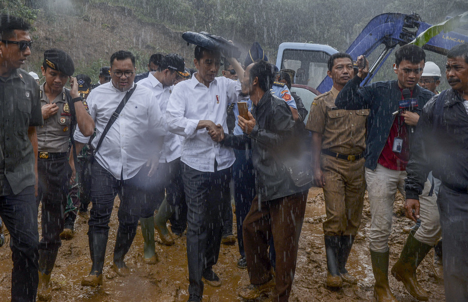President Joko 'Jokowi' Widodo on Tuesday met with victims of last week