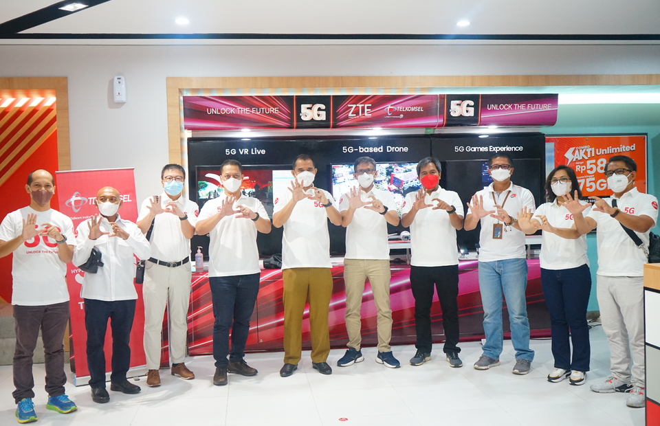 ZTE Corporation participates at the recent Telkomsel 5G launch in Makassar. (Photo Courtesy of ZTE)	