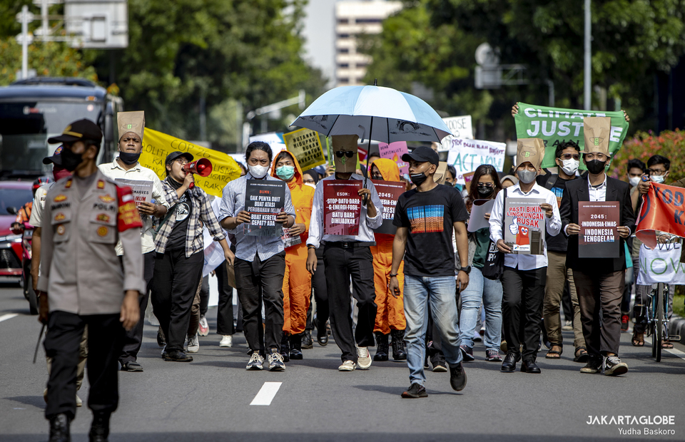 Environmental activist rally during a protest against climate crisis in Central Jakarta on November 5, 2021. (JG Photo/Yudha Baskoro)