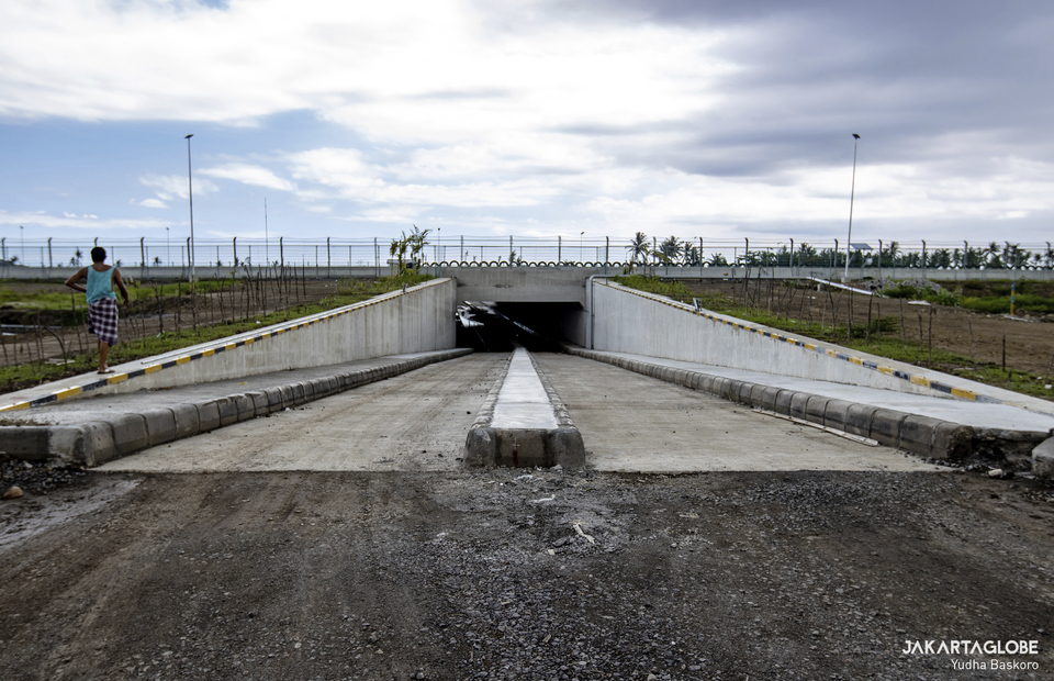 A tunnel access for Bunut Hamlet residents in the middle of Mandalika Circuit, Central Lombok, West Nusa Tenggara on November 22, 2021. (JG Photo/Yudha Baskoro)