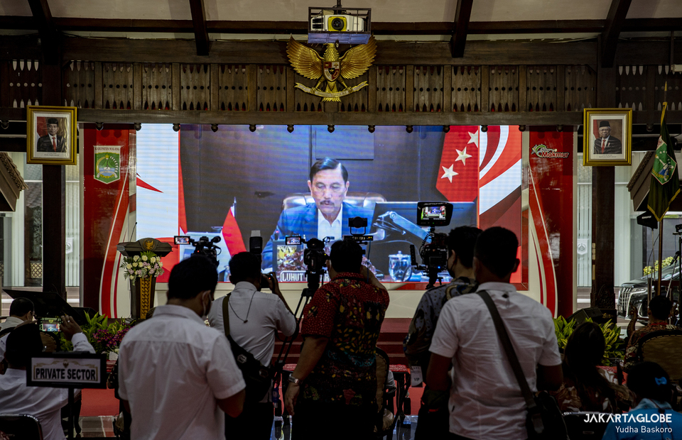 The Coordinating Minister for Maritime and Investment Affairs is Luhut Binsar Pandjaitan leads the Bersih Indonesia launching program at Malang Regency City Hall in East Java on May 18, 2022. (JG Photo/Yudha Baskoro)