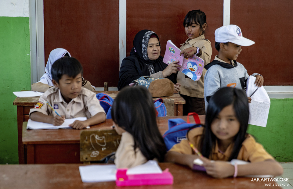Children study in the class at Tugu Utara Village in Bogor, West Java on June 2, 2022. (JG Photo/Yudha Baskoro)
