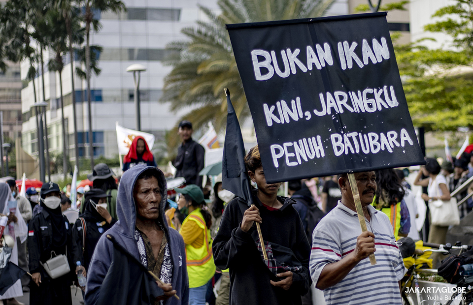 Residents of Roban Timur Batang in Central Java are seen protesting against the establishment of the Batang PLTU which for the past decade has been considering cause pollution in their ocean in Central Jakarta on September 23, 2022. (JG Photo/Yudha Baskoro)