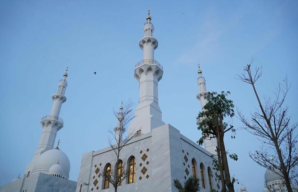 The Sheikh Zayed Great Mosque in the Central Java town of Solo is inaugurated on November 14, 2022. The mosque is a donation from the UAE government. (Handout)