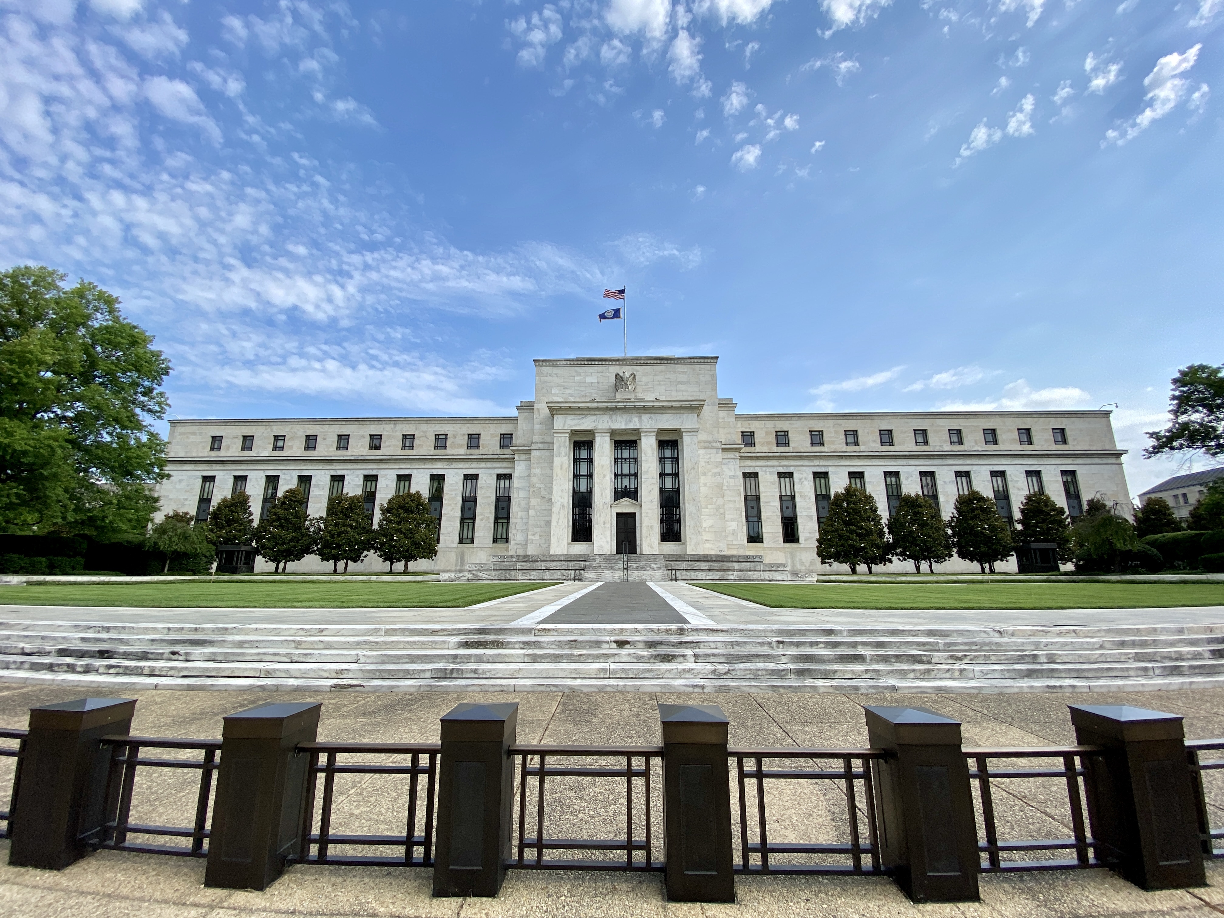 Gedung The Federal Reserve (The Fed) di Washington, DC.,  Amerika Serikat (AS) pada 1 Juli 2020. ( Foto: Daniel SLIM / AFP )