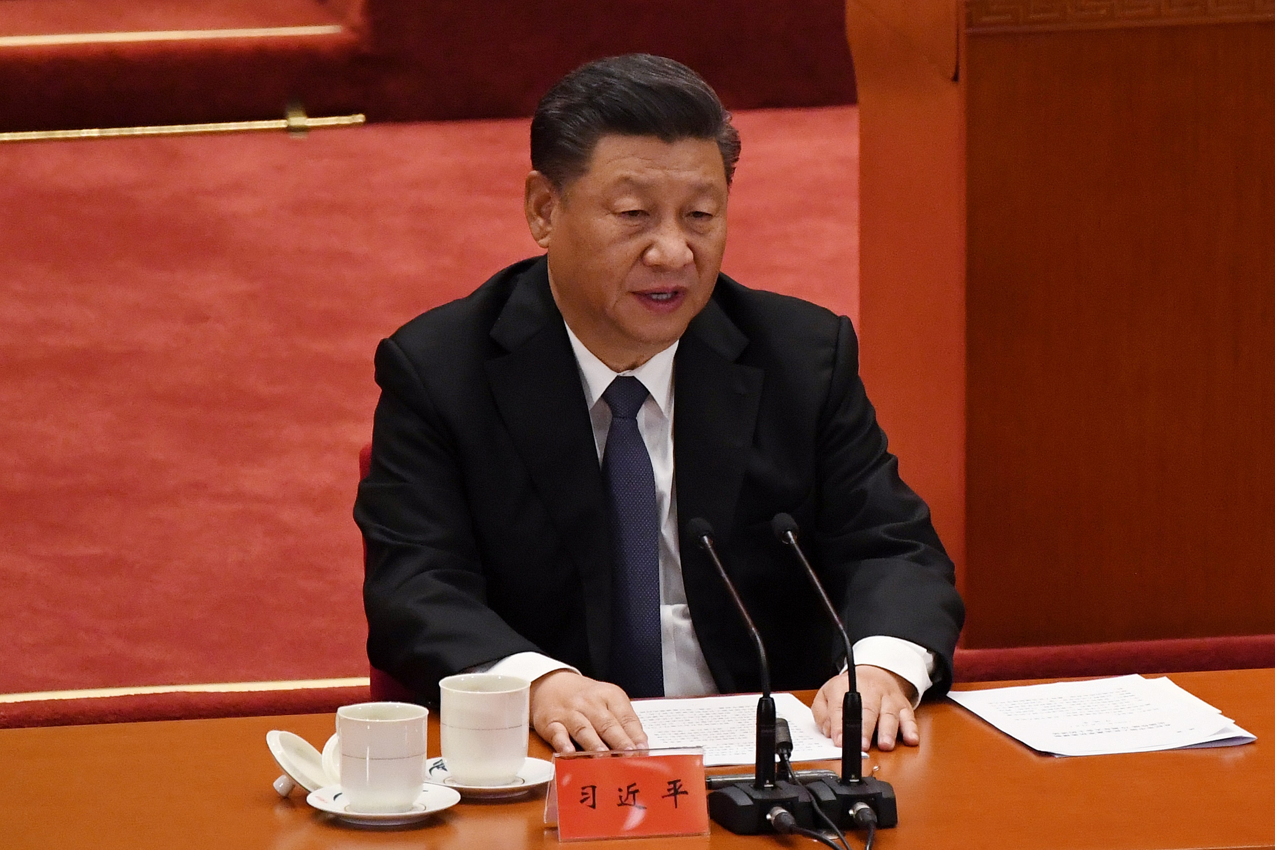 Presiden Tiongkok Xi Jinping menyampaikan pidato dalam upacara peringatan 70 tahun masuknya Tiongkok ke dalam Perang Korea, di Balai Besar Rakyat Beijing pada 23 Oktober 2020. ( Foto: NOEL CELIS / AFP )