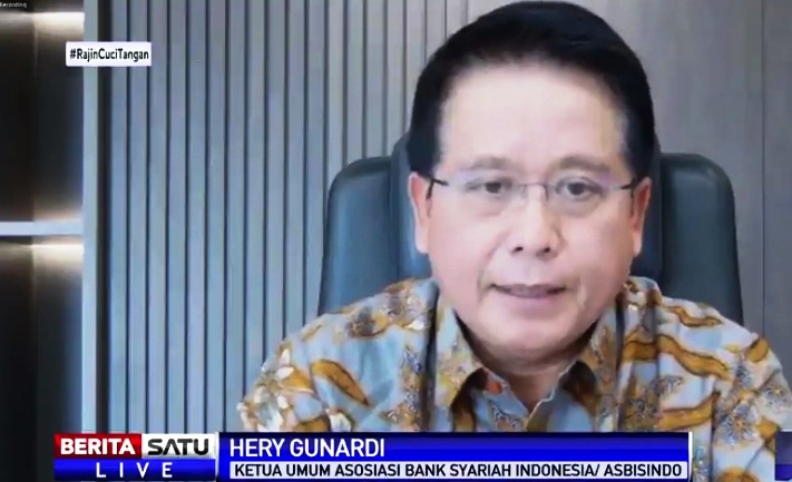 Hery Gunardi,  Ketua Umum Asosiasi Bank Syariah Indonesia (Asbisindo). dalam diskusi Zooming with Primus - Dana Haji Dijamin LPS, live di BeritasatuTV, Kamis (8/7/2021). Sumber: BSTV 