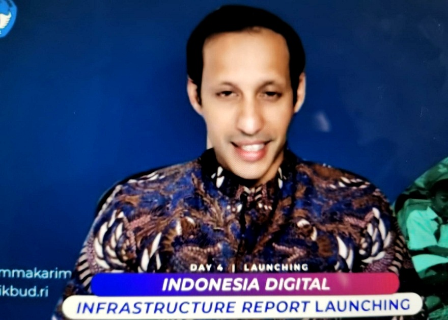 Mendikbudristek Nadiem Anwar Makarim dalam acara Beritasatu Economic Outlook 2021 hari ke-4 bertema  Indonesia Digital Infrastructure Report Launching di Jakarta, Kamis (25/11/2021). Foto: Investor Daily/Primus Dorimulu