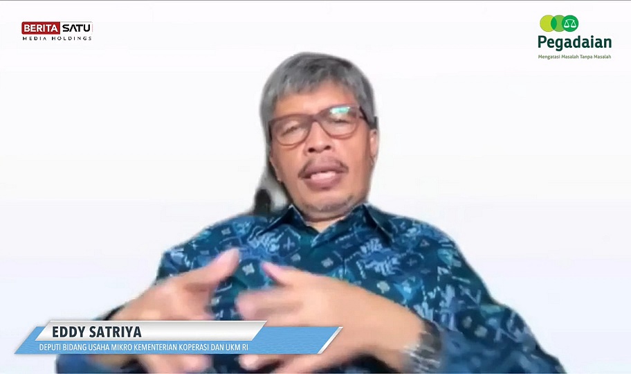 Deputi Bidang Usaha Mikro Kementerian Koperasi dan  UMKM RI Eddy Satriya dalam acara Webinar dengan tema Sinergi Bersama Mendorong UMKM Untuk Percepatan Pemulihan Ekonomi Nasional secara virtual pada Rabu (8/12/2021). Webinar ini merupakan kerjasama Majalah Investor dengan Youtab Indonesia, PT. Bank Negara Indonesia (Persero) Tbk, PT. Bank Mandiri (Persero) Tbk. PT. Jamkrindo (Persero), PT. Pegadaian (Persero) dan Astrapay. Foto: Beritasatu Photo/Uthan AR