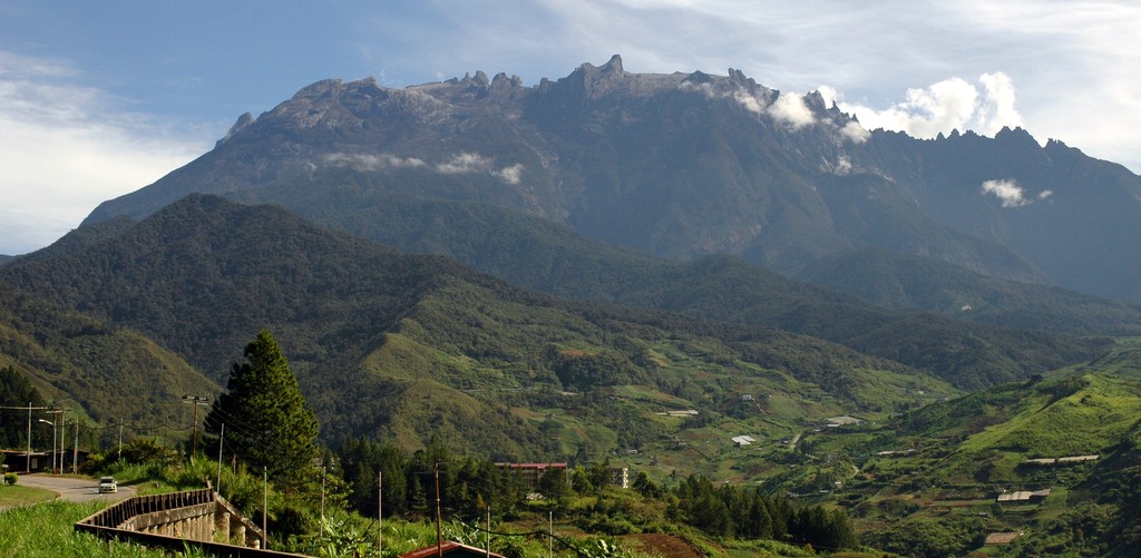 Gunung Kinabalu di Malaysia.  (Wikimedia)