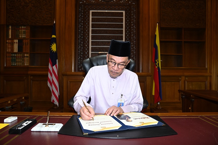 Anwar Ibrahim Ingatkan Bahaya “Barbarism of Specialization”